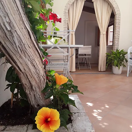 Acquamarina Gasthof Follonica