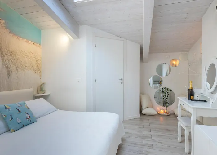 Acquamarina 폴로니카